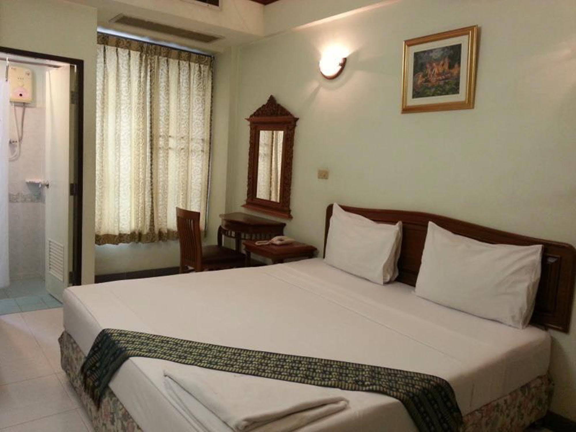 New Siam Ii - Near Siriraj Hospital 2*